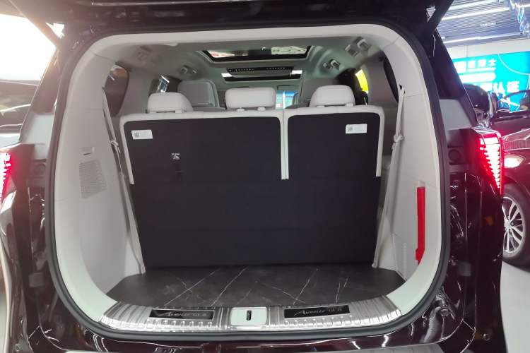 Used Buick GL8 New Energy 2024 Lu Zun Deluxe Edition 7-Seater