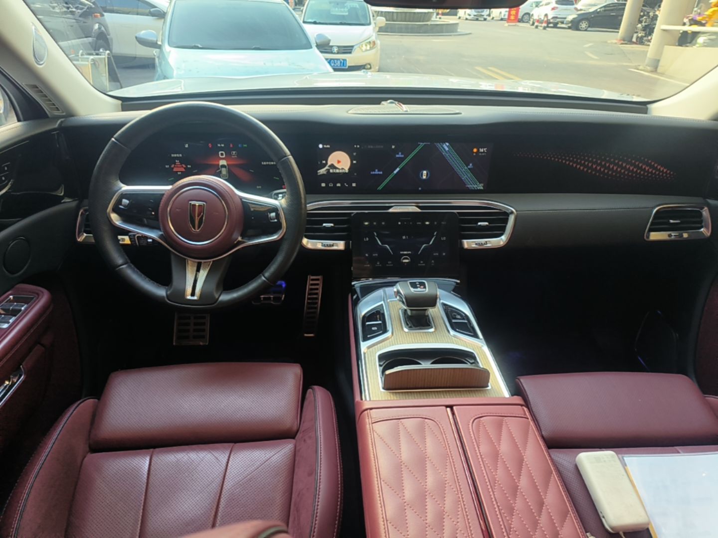 Hongqi E-HS9 2022 690 km Range Flagship Edition Six Seats — снимка 12
