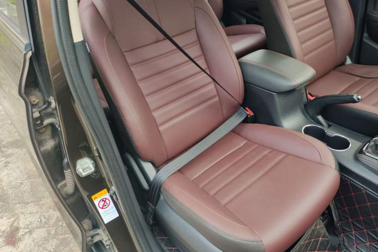 Used CHANGAN OSHAN A800 2017 1.5T Manual Luxury Model Right Front Seat