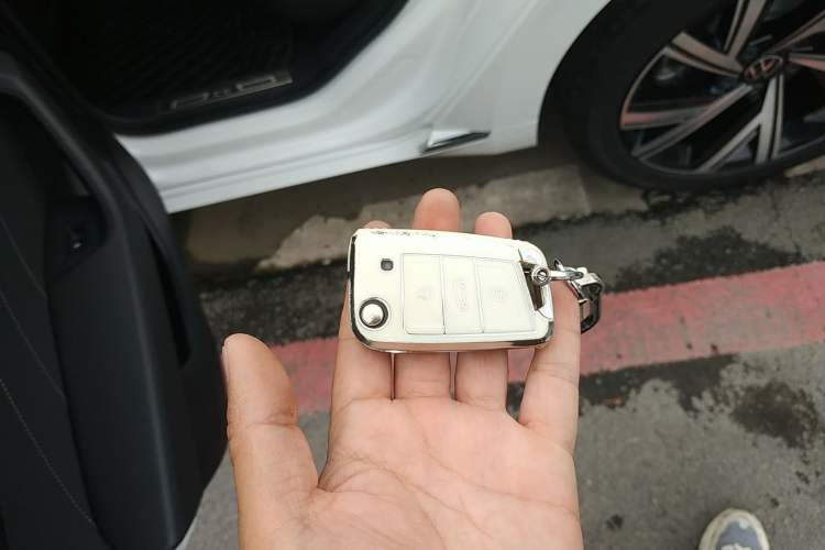 Used Volkswagen FAW-Volkswagen CC 2025 330TSI Ignite All-Inclusive Edition Vehicle Key