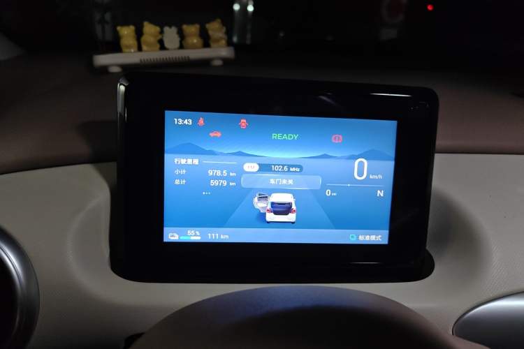 Used Wuling Hongguang MINIEV 2025 Four-Door Version Advanced Edition Instrument Cluster