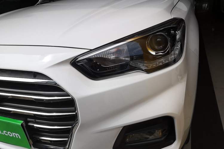 Used Hyundai ix35 2019 2.0L Automatic 2WD Zhiyong·Changxiang Edition China V Standard Left Front Headlight