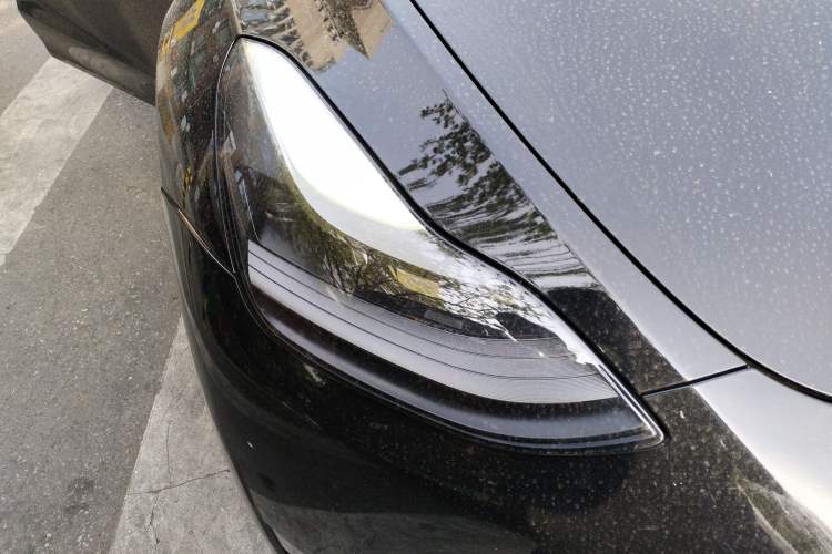 Used Tesla Model Y 2021 Long-Range All-Wheel-Drive Version 3D7 Right Front Headlight