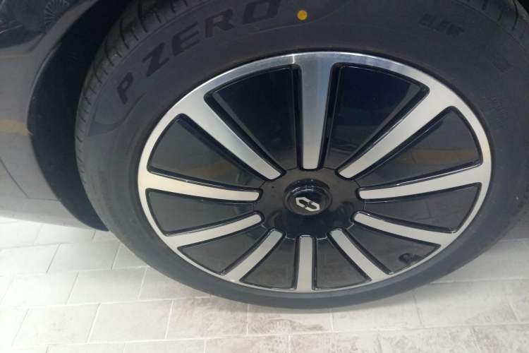 Used Hima AITO M9 2024 Range-Extended Ultra Version 42 kWh 6-Seater Model