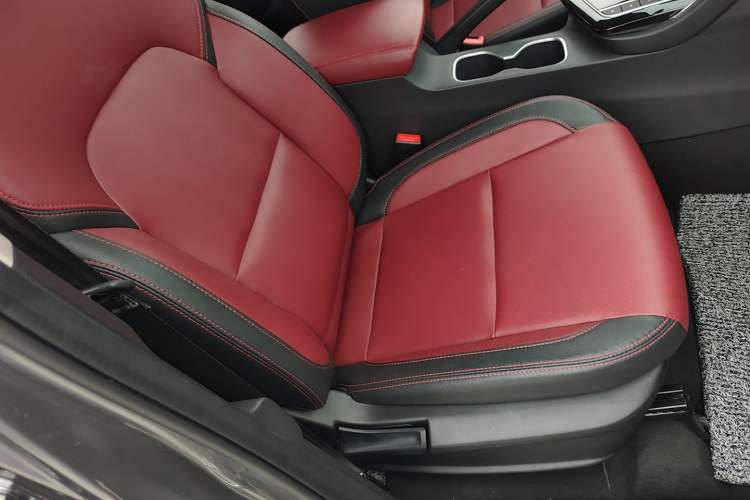 Used SAIC MAXUS Xingji 2023 Starry R 2.0T Automatic Diesel 4x4 Luxury Edition Long-Box Model