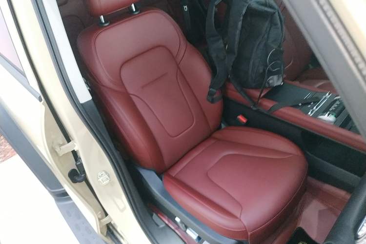 Used Tank 300 2025 2.0T Conqueror Right Front Seat