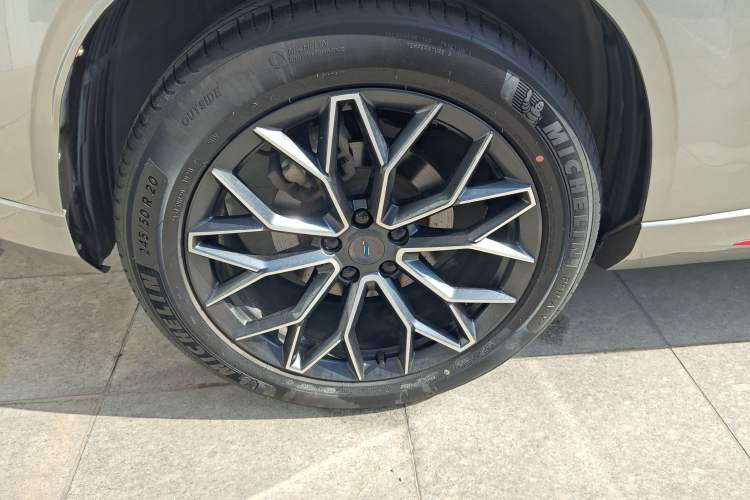 Used CHANGAN OSHAN Z6 2022 Blue Whale 1.5T DCT Smart Navigation Model