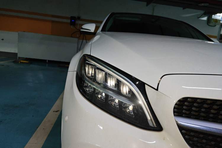 Used Mercedes-Benz C-Class 2021 C 200 L Fashion Edition Sport Version Right Front Headlight