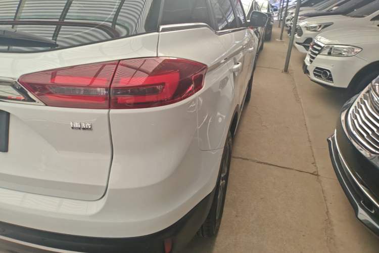 Used Geely Auto Emgrand X7 Sport 2020 1.8TD DCT Two-Wheel Drive Smart Connect 4G-Enabled Version