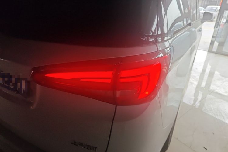 Used Buick GL8 2017 ES 28T Comfort Model China V Standard
