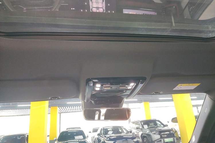 Used Formula Leopard 5 2023 Navigator Edition Headliner