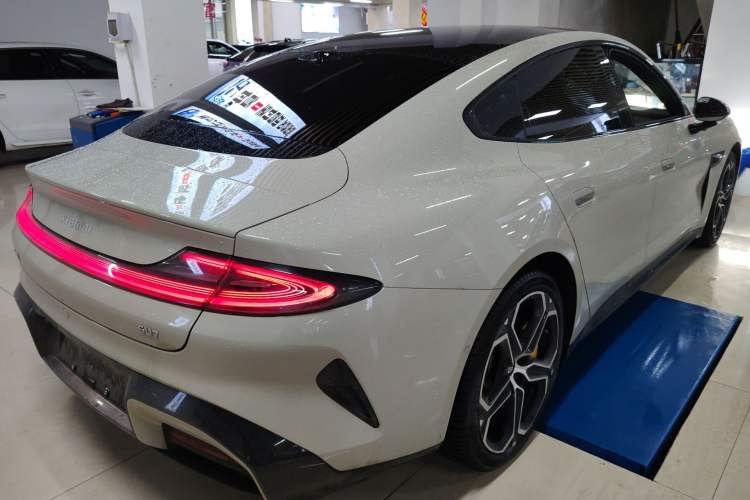 Used Xiaomi Auto SU7 2024 Rear-Drive Long-Range Intelligent Driving Version Rear Right 45 Deg