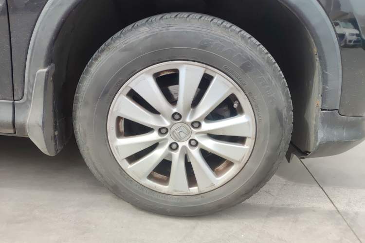 Used Honda CR-V 2015 2.0L two-wheel drive urban version
