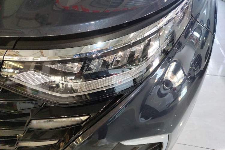 Used Hyundai Custo 2021 380TGDi Smart Love Flagship Edition TOP Premium Left Front Headlight