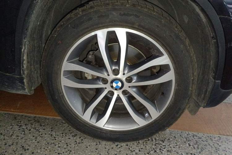 Used BMW X6 2014 xDrive35i Sport model
