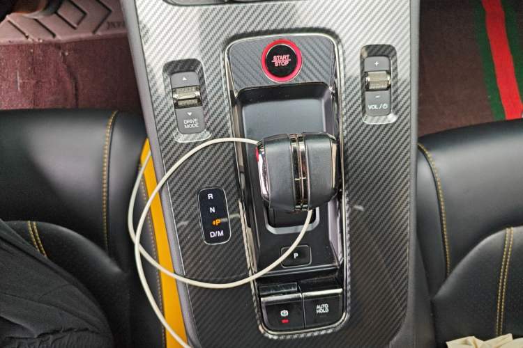 Used GAC Trumpchi EMPOW 2021 270T DCT J15 Version Gear Lever