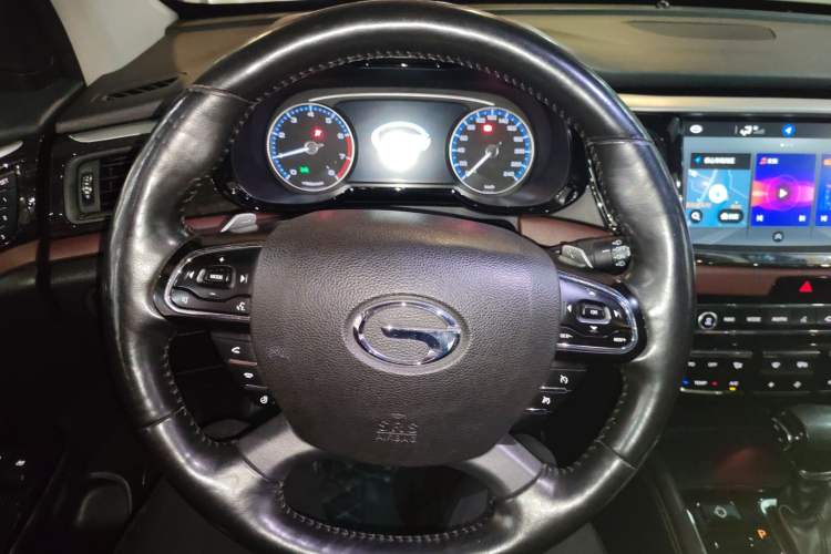 Used GAC Trumpchi GS8 2017 320T Four-Wheel Drive Luxury Smart Connectivity Version (7 Seats) Steering Wheel