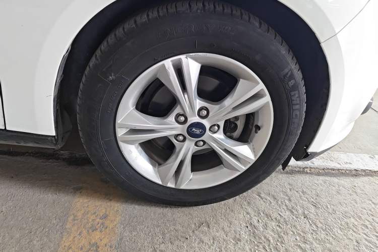 Used Ford Focus 2012 Hatchback 1.6L Automatic Fashion Edition