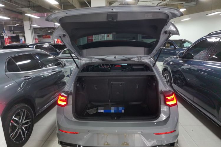 Used Volkswagen Golf 2021 280TSI DSG R-Line Trunk