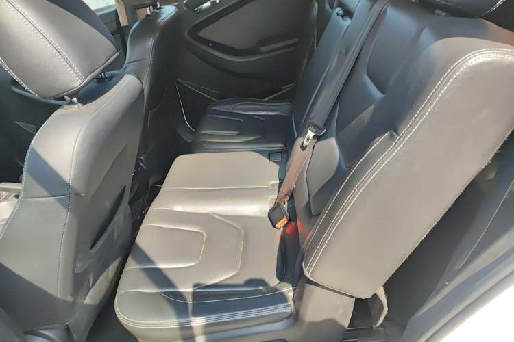 Used Dongfeng Fengon 580 2017 1.8L Manual Comfort Model Left Rear Seat