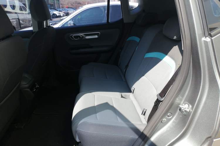 Used AION Y 2023 Younger Left Rear Seat
