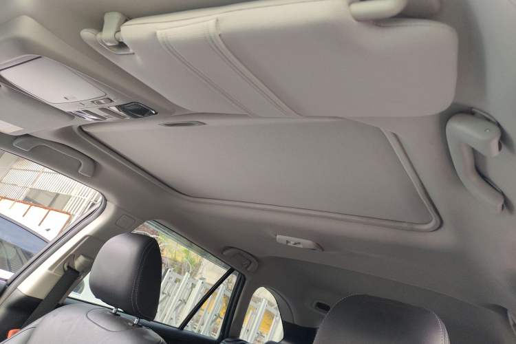 Used Subaru Outback 2016 2.5i Luxury Navigation Edition Headliner