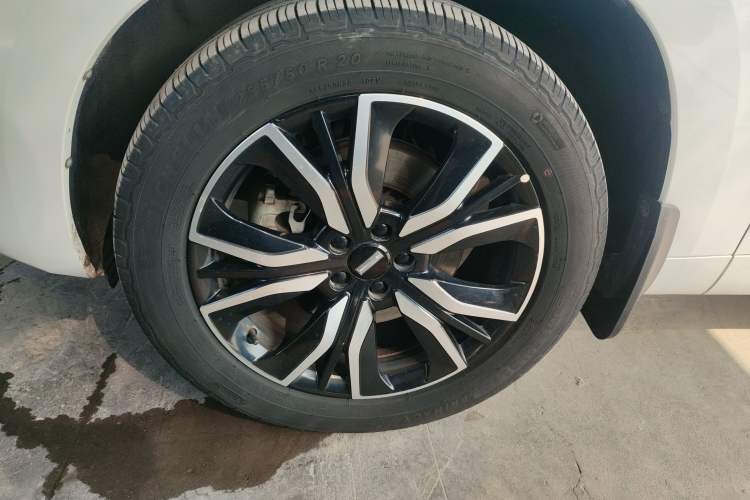 Used Wey VV7 2017 2.0T Ultra-Luxury Version Exterior 4