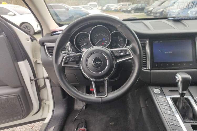 Used Zotye SR9 2017 2.0T Automatic Ultimate Road Edition
