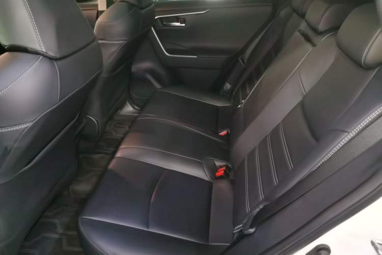 Used Toyota RAV4 2021 2.0L CVT Two-Wheel Drive Fashion PLUS Edition