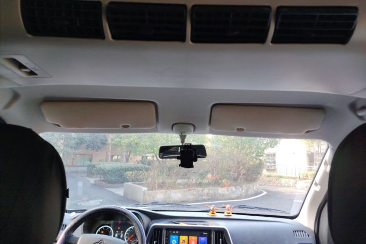 Used Chana Ruixing M60 2023 1.5L GDI Elite-Class Passenger Vehicle 6/7 Seats