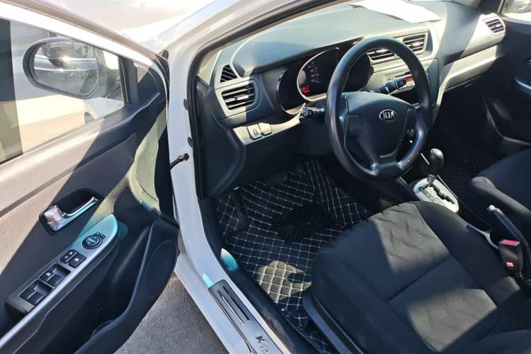 Used Kia K2 2015 Sedan 1.4L Automatic GLS Driver Seat
