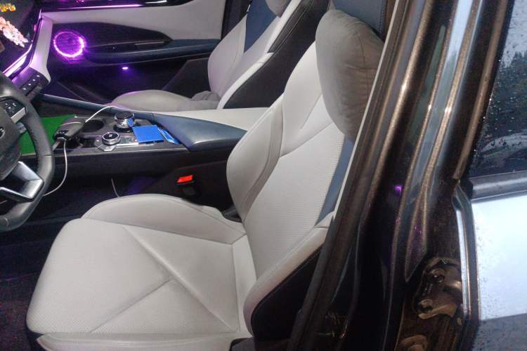 Used CHANGAN UNI-V iDD 2023 Zhidian iDD 1.5T 113km Smart & Fun Version (Rapid Edition)