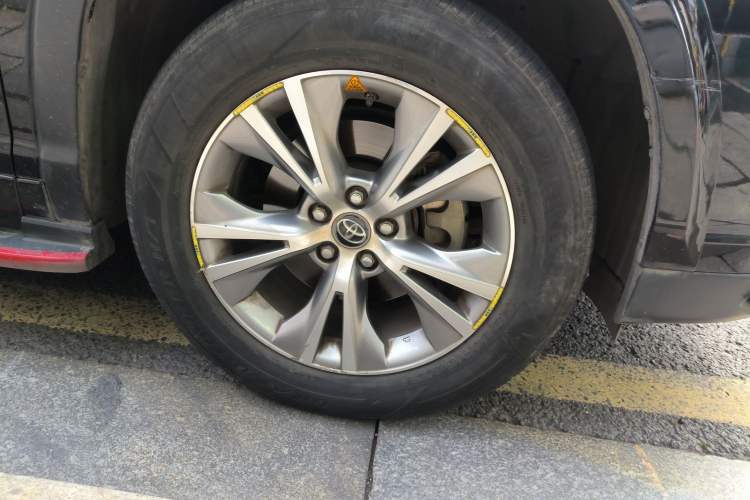 Used Toyota Highlander 2015 2.0T Four-Wheel Drive Elite Edition 7-Seater
