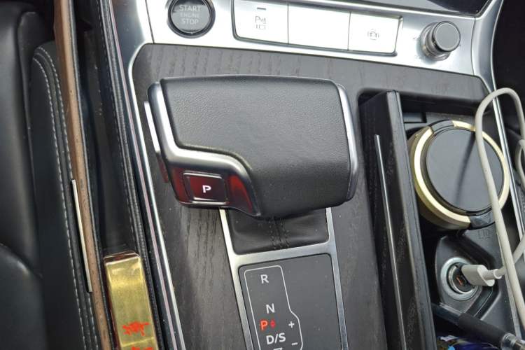 Used Audi A6L 2023 45 TFSI quattro Prestige Elegant Edition Gear Lever