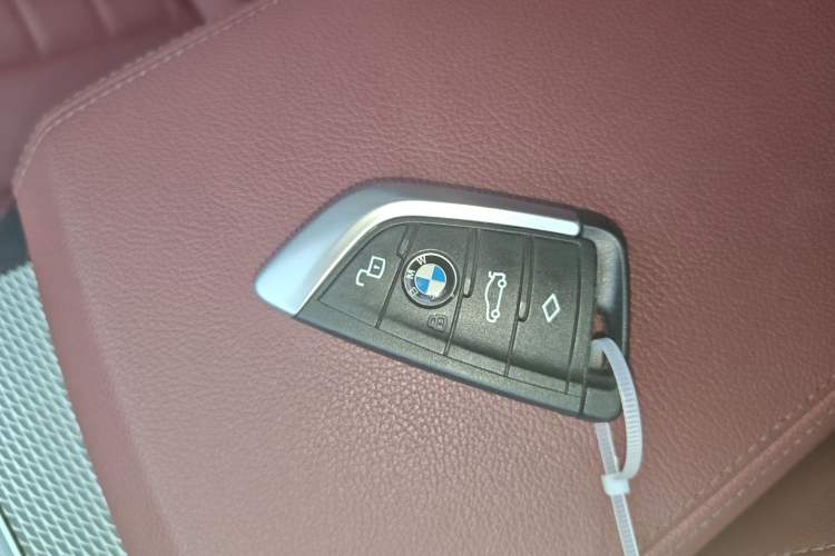 Used BMW 3 Series 2021 Second Facelift 325Li M Sport Night Edition Package Vehicle Key