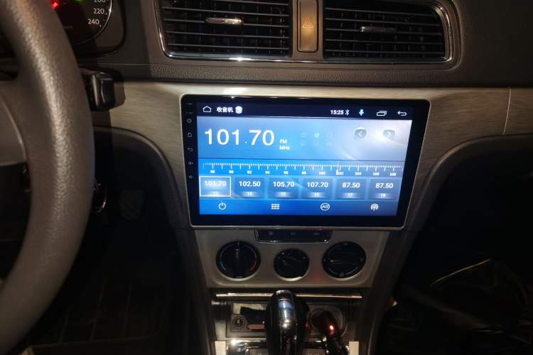 Used Volkswagen Gran Lavida 2013 1.6L Automatic Comfort Model
