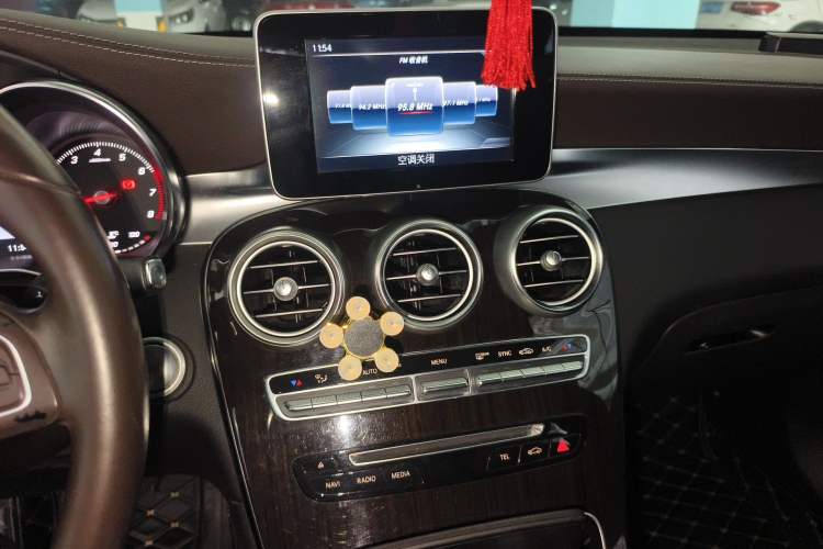 Used Mercedes-Benz GLC 2017 GLC 260 4MATIC Dynamic Edition
