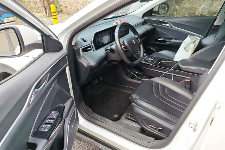 Used NETA U 2022 Zhi 400 Lithium Iron Phosphate Driver Seat