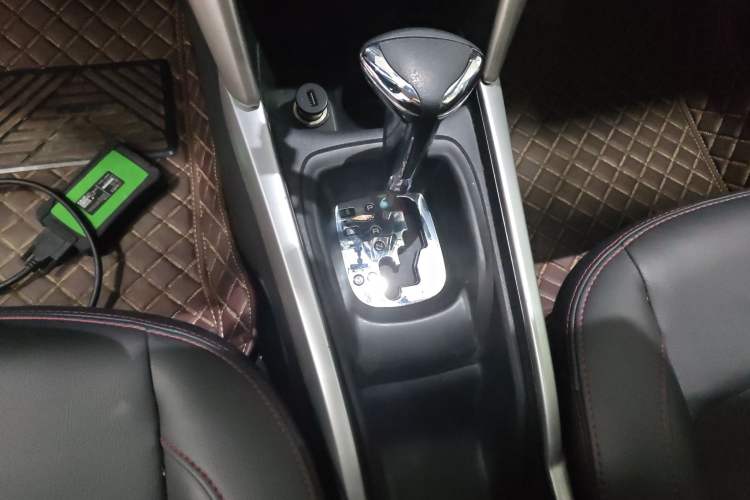 Used Citroen C3-XR 2015 1.6L Automatic Pioneer Model Gear Lever