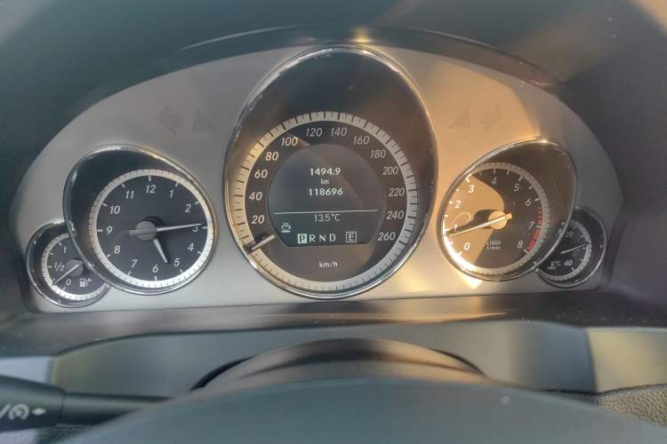 Used Mercedes-Benz E-Class 2010 E 260 CGI Coupe