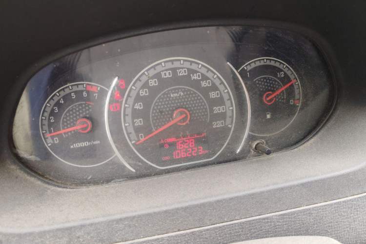 Used Wuling Zhengcheng 2015 1.5L Comfort L3C Instrument Cluster