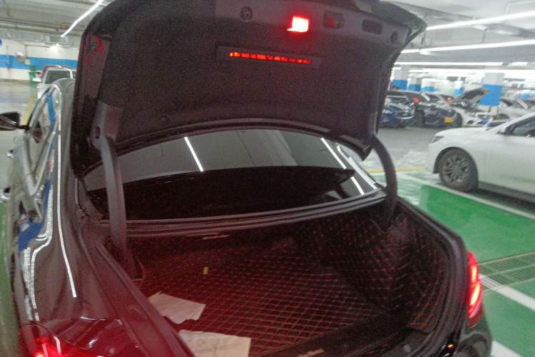 Used Mercedes-Benz E-Class 2019 Facelifted E 300 L Stylish Version
