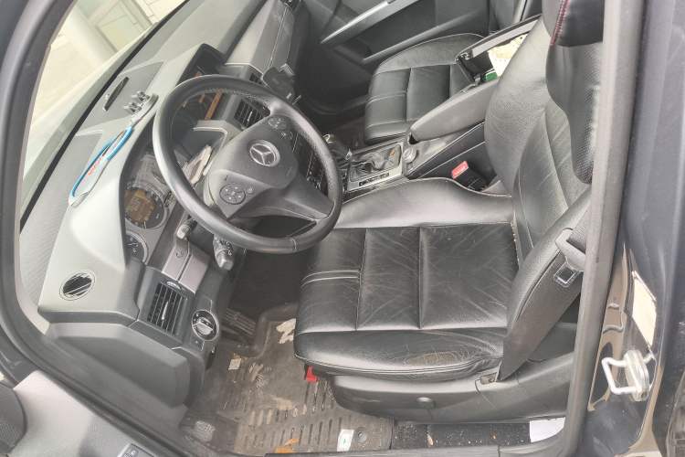 Used Mercedes-Benz GLK-Class 2011 GLK 350 4MATIC Left Front Seat