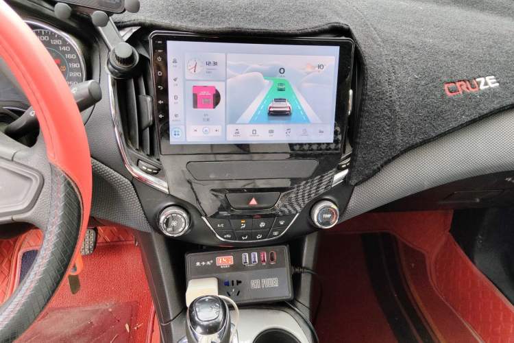 Used Chevrolet Cruze 2018 Hatchback 320 Automatic Pioneer Sunroof Edition Audio And AC Panel