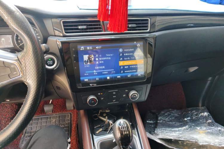 Used Dongfeng Fengon 580 2016 1.5T Manual Luxury Edition Audio And AC Panel