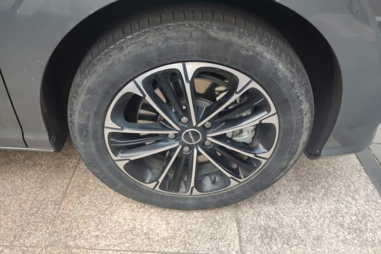 Used Roewe iMAX8 2022 400TGI Prestige Edition
