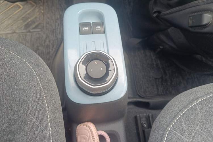 Used Geely Galaxy Panda 2024 Panda Mini 200km Endurance Bear
