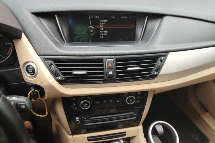 Used BMW X1 2012 sDrive18i Luxury Edition Audio And AC Panel