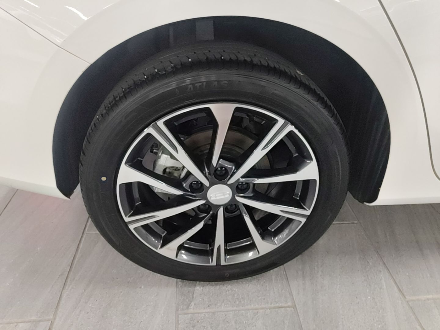 Geely Auto Emgrand 2026 Model 4th Generation 4 Millionth Anniversary Edition 1.5L CVT Excellence Edition — снимка 11