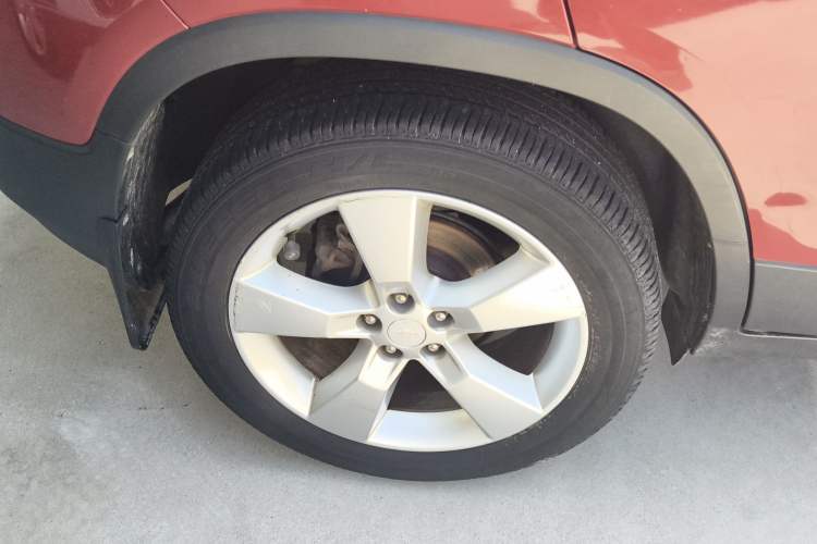 Used Chevrolet Trax 2014 1.4T Manual Two-Wheel Drive Comfort Model Right Rear Wheel Hub